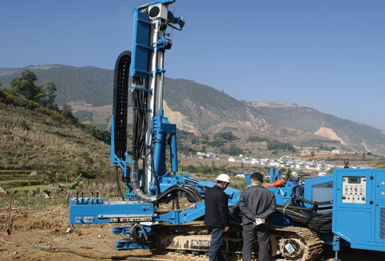 G-310 Rig Drilio Amlswyddogaethol Top Drive Ar gyfer Cloddio am Byllau